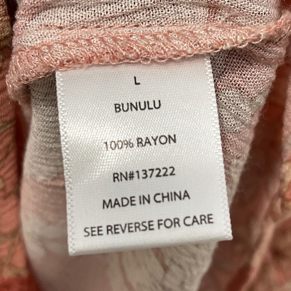 Bunulu Bohemian Style V-Neck Blouse Flowy Sleeves Embroidered Detail Size Large - Picture 6 of 7